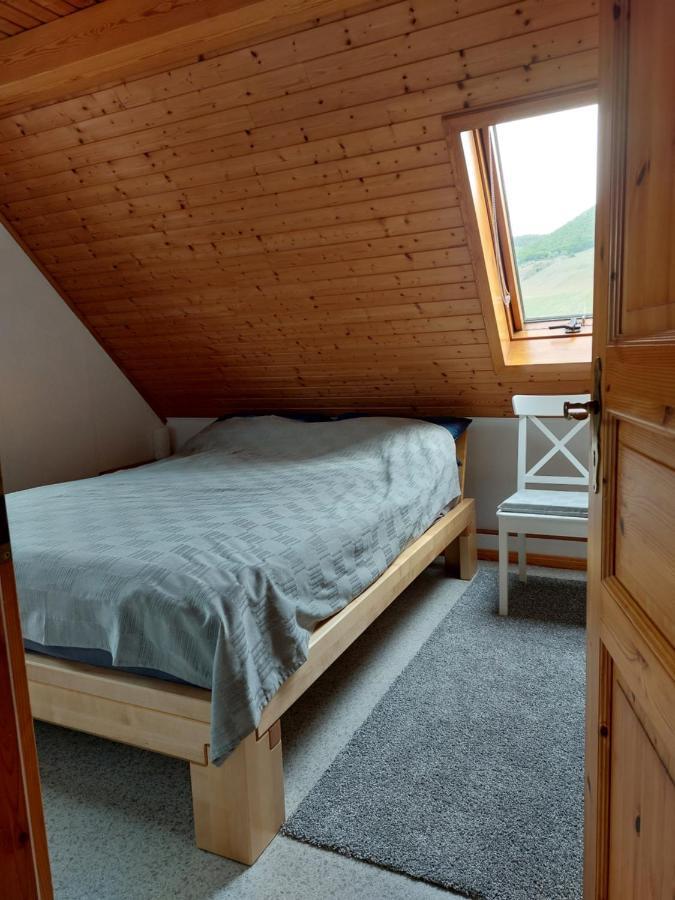 Dachgeschosswohnung Mit Burgblick In Kues Bernkastel-Kues Esterno foto