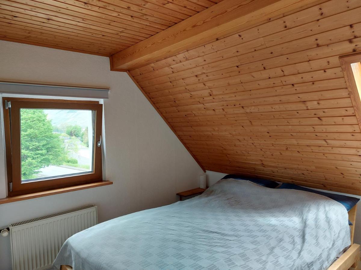 Dachgeschosswohnung Mit Burgblick In Kues Bernkastel-Kues Esterno foto