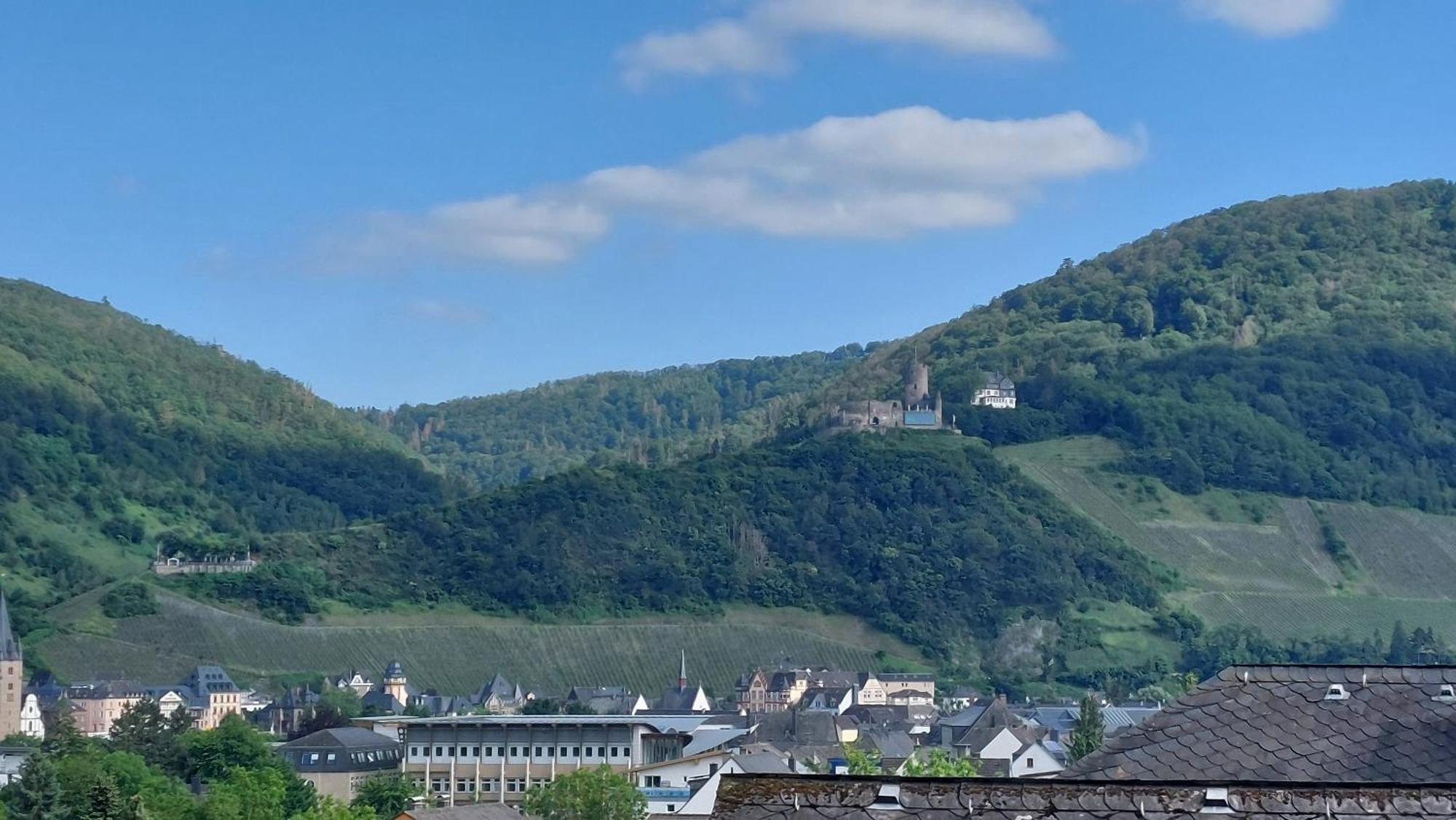 Dachgeschosswohnung Mit Burgblick In Kues Bernkastel-Kues Esterno foto